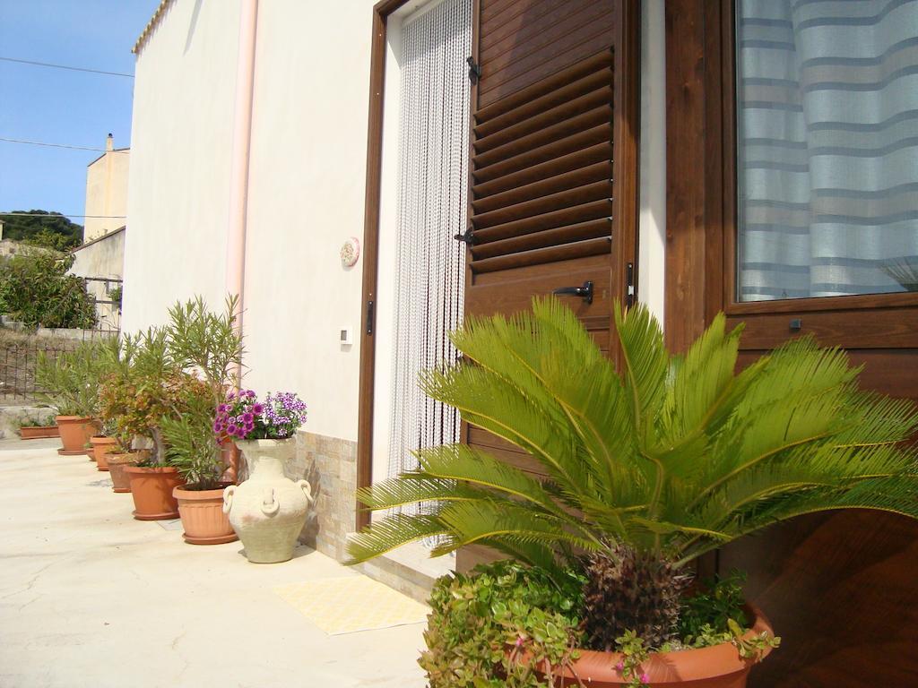La Ninfea Bed and Breakfast Valderice Exterior foto